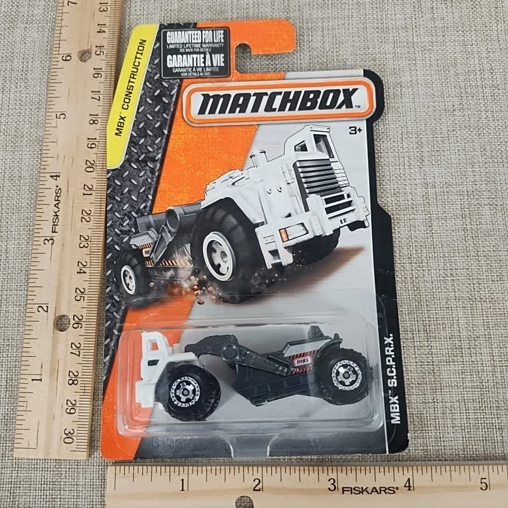 LOT OF 6 1:64 Matchbox MBX Construction 2012 Plowerizer Mercedes Trail Tipper